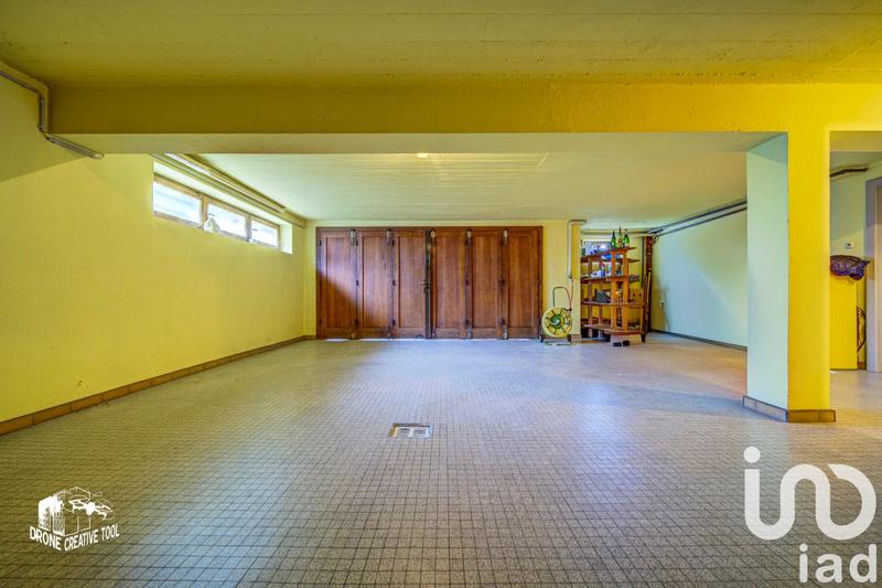 Maison - 200 m² - 8 pièces