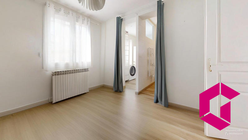 Maison - 140 m² - 4 pièces