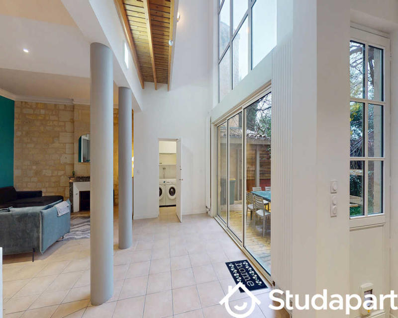 Chambre - 230 m² - 1 pièce