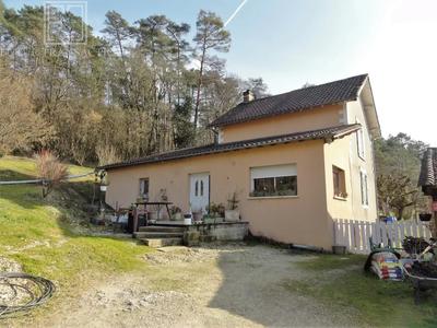 Maison - 141 m² - 5 pièces