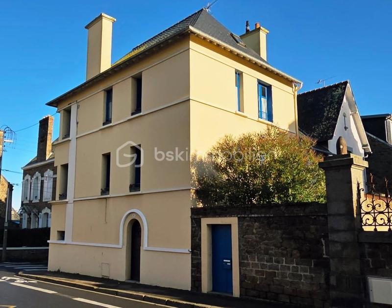 Maison de ville - 136 m² - 5 pièces