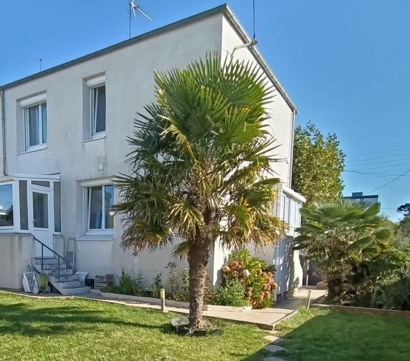 Maison traditionnelle - 82 m² - 4 pièces