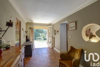 Maison - 369 m² - 11 pièces