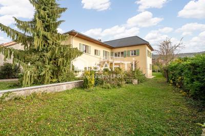 Villa - 215 m² - 7 pièces