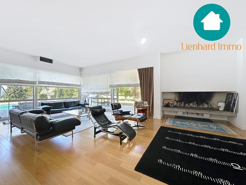 Villa - 300 m² - 7 pièces