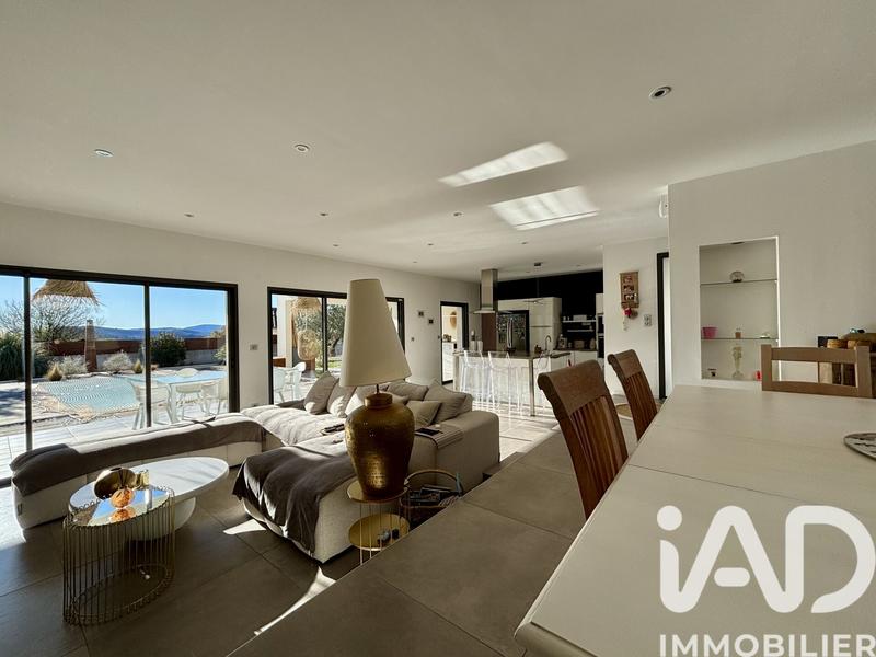 Maison - 145 m² - 5 pièces