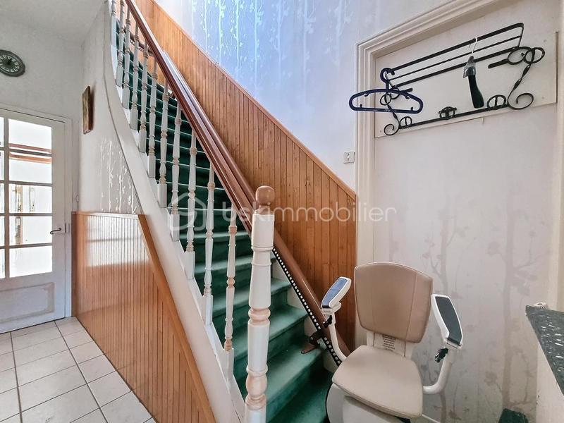 Maison - 178 m² - 8 pièces