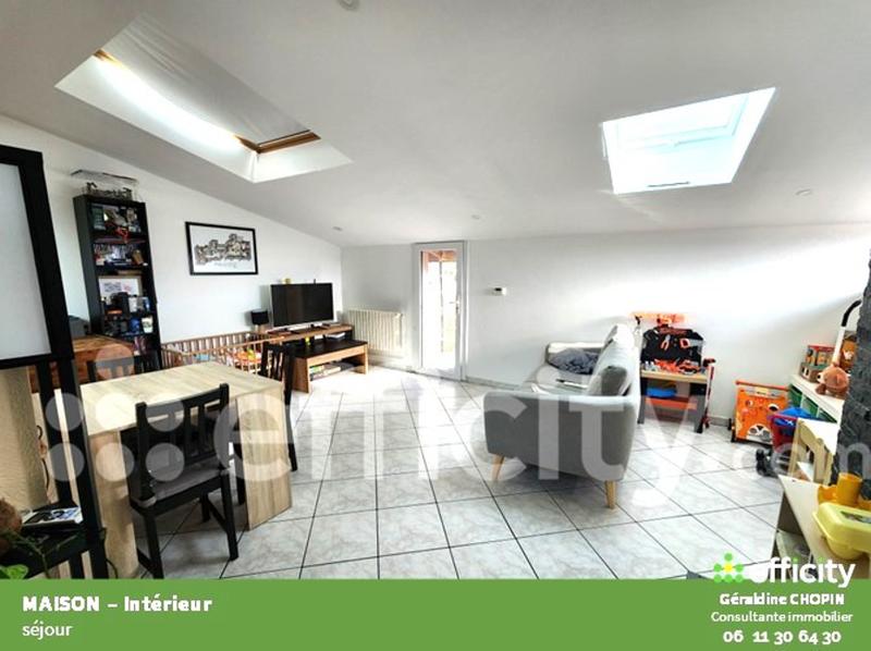 Maison - 121 m² - 4 pièces