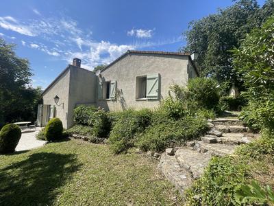 Maison - 93 m² - 4 pièces
