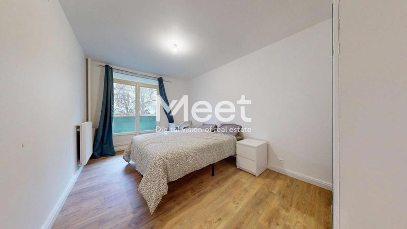 Appartement - 102 m² - 5 pièces