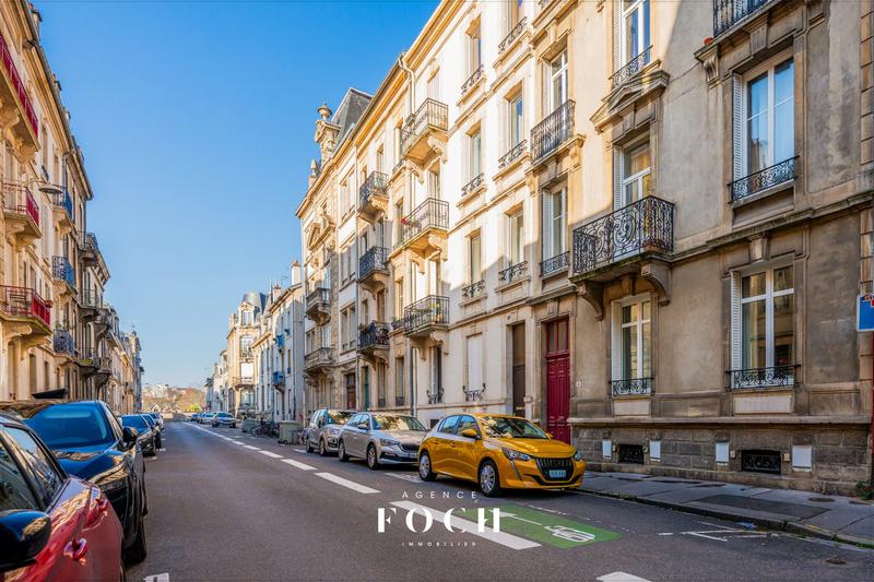 Appartement - 85 m² - 4 pièces