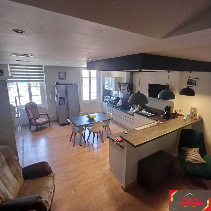 Maison de village - 250 m² - 8 pièces