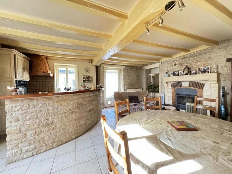 Maison - 269 m² - 7 pièces