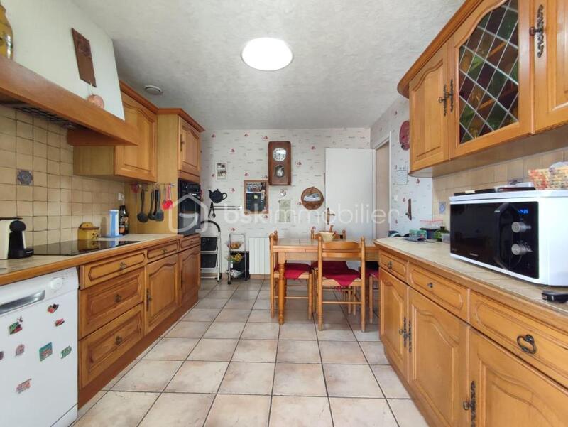 Maison traditionnelle - 148 m² - 6 pièces