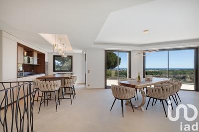 Maison de maîtres - 200 m² - 8 pièces