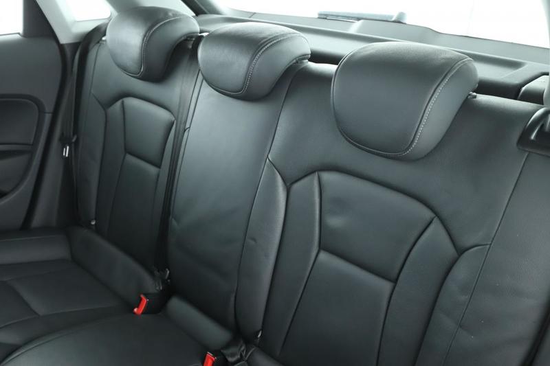 Audi A1 sportback 1.6 Tdi Ambition Luxe s tronic 116 ch