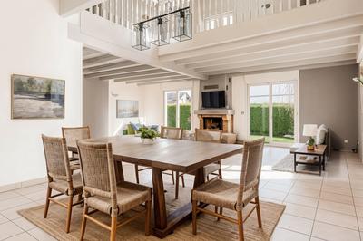 Maison - 259 m² - 7 pièces