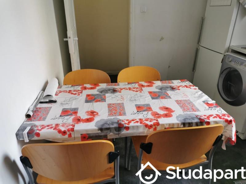 Chambre - 14 m² - 1 pièce