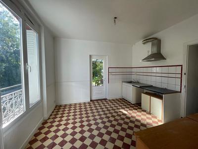 Maison - 91 m² - 5 pièces