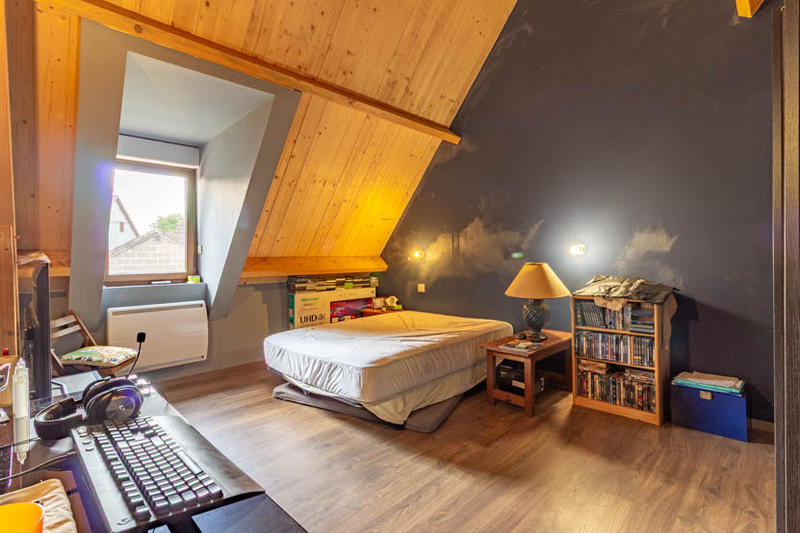 Maison - 202 m² - 8 pièces