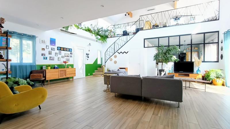 Maison - 195 m² - 6 pièces