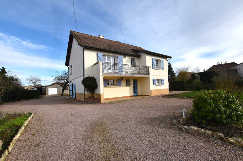 Maison - 140 m² - 5 pièces