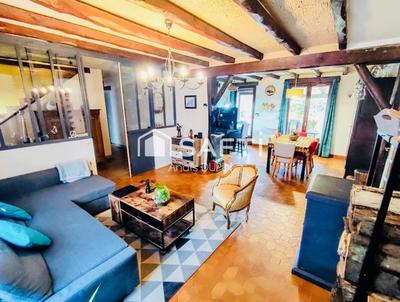 Maison - 198 m² - 8 pièces