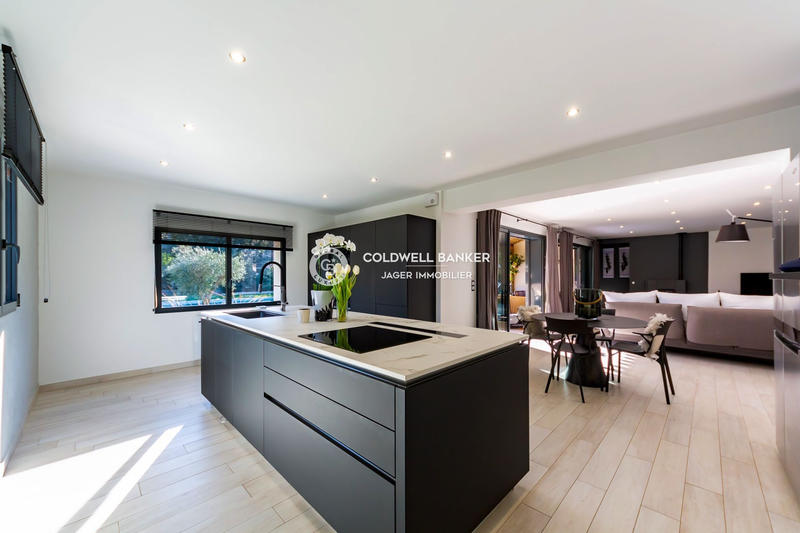 Villa - 283 m² - 7 pièces