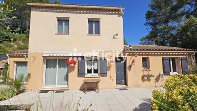 Maison - 145 m² - 8 pièces