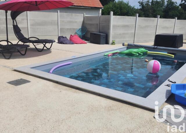 Maison - 207 m² - 9 pièces