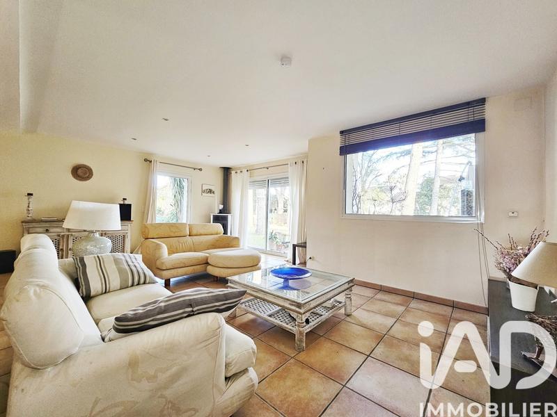 Maison - 202 m² - 5 pièces