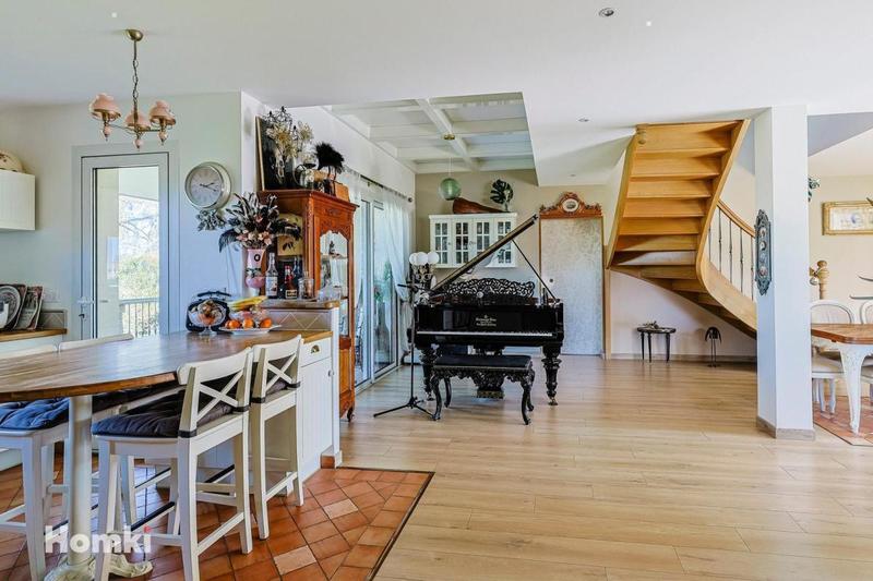 Maison - 164 m² - 6 pièces