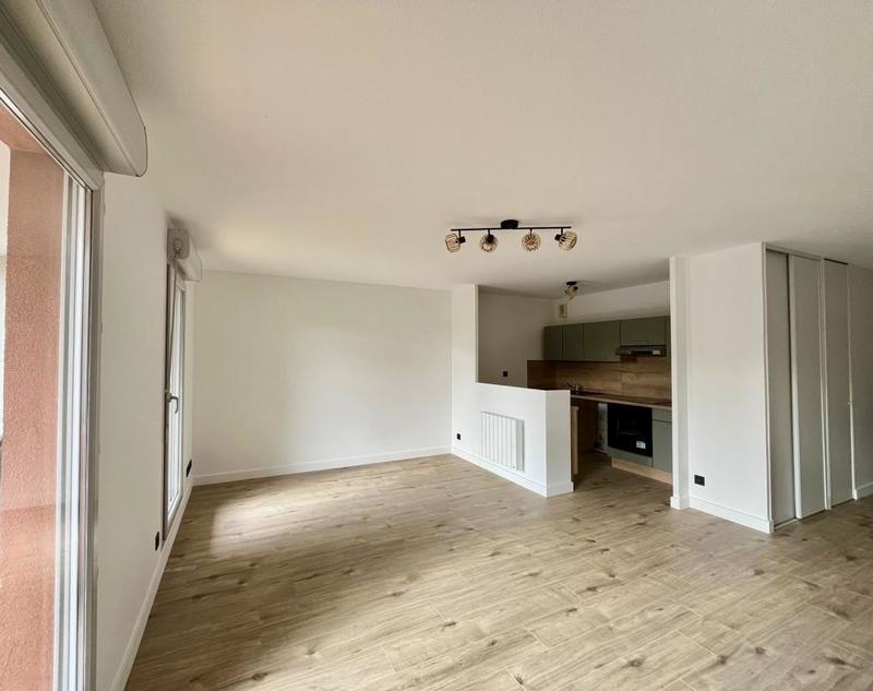 Appartement - 80 m² - 4 pièces