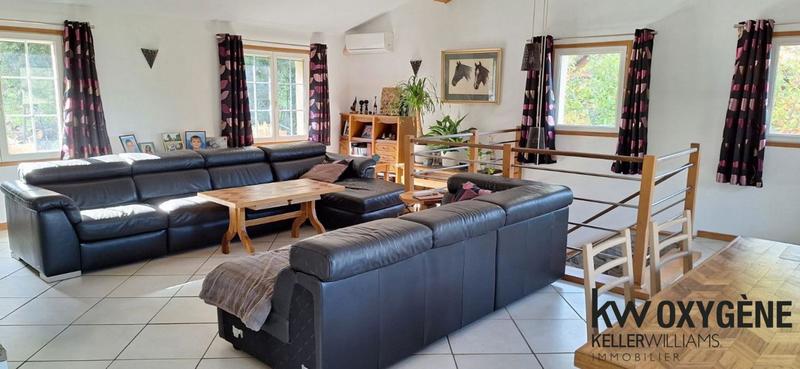 Maison - 140 m² - 5 pièces