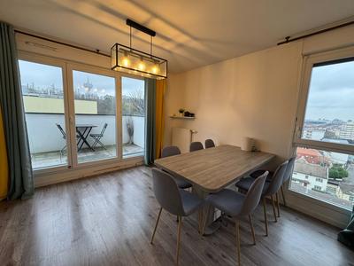 Appartement - 93 m² - 6 pièces
