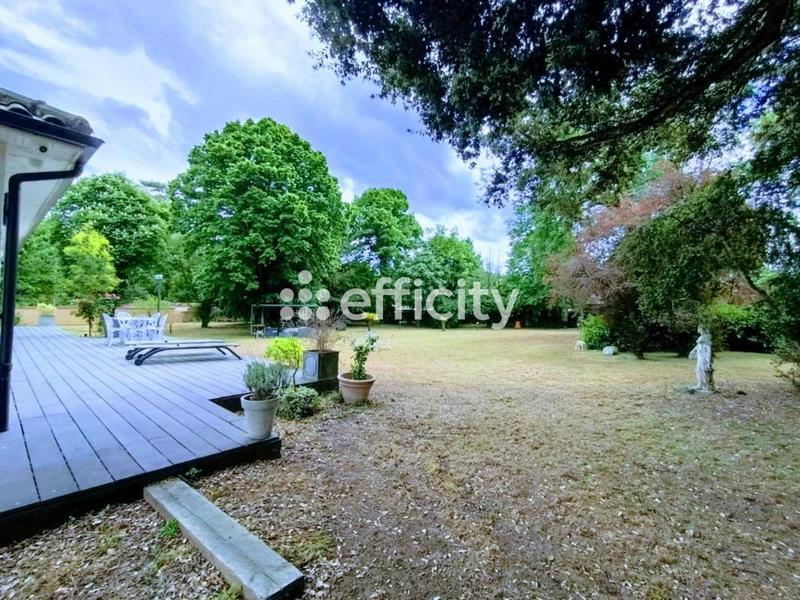 Villa - 180 m² - 6 pièces