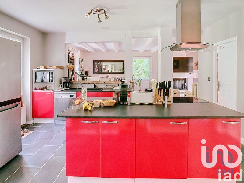 Maison - 325 m² - 14 pièces