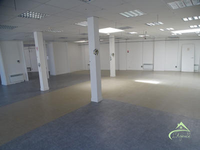 Bureau - 700 m²