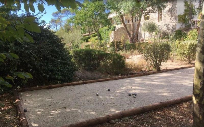 Propriété - 272 m² - 9 pièces