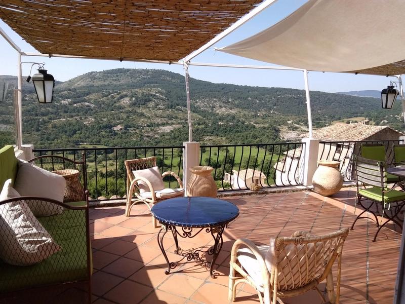 Maison de village - 393 m² - 15 pièces