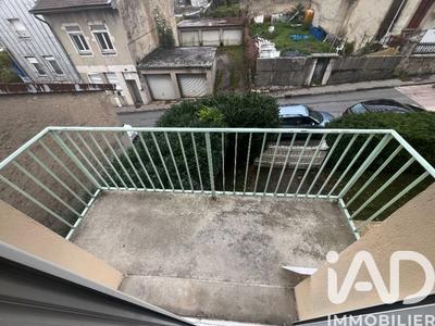 Appartement - 93 m² - 5 pièces