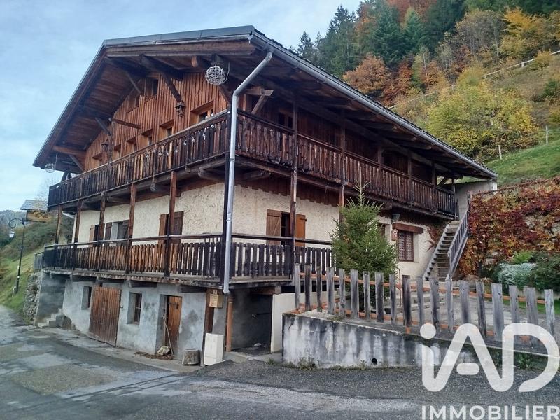 Maison - 224 m² - 5 pièces