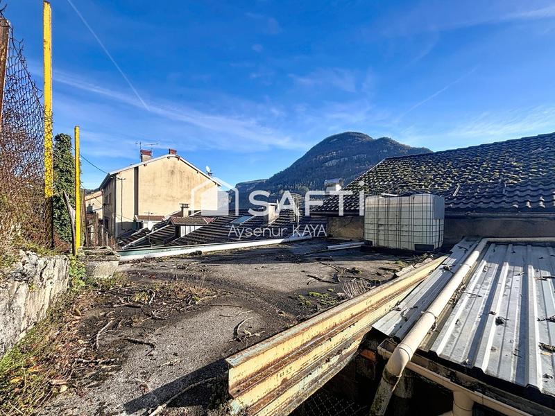 Maison - 93 m² - 6 pièces