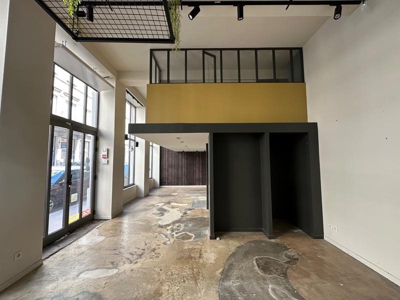 Bureau - 100 m² - 2 pièces