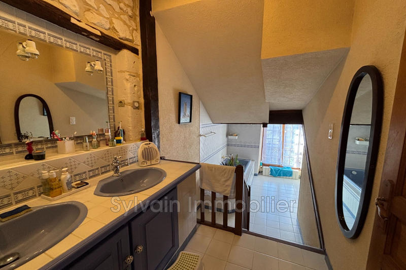 Maison - 203 m² - 6 pièces