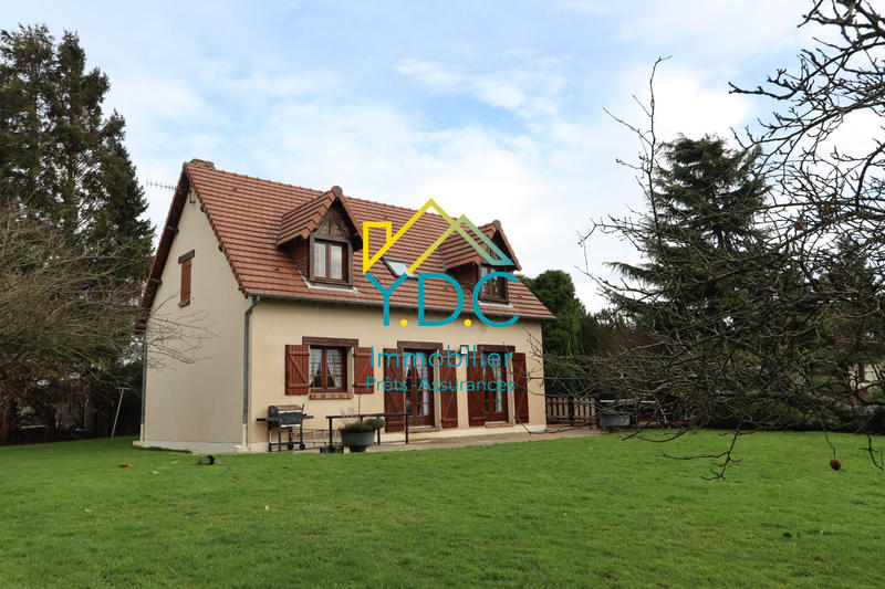 Maison traditionnelle - 109 m² - 5 pièces