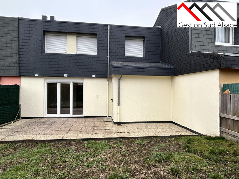 Maison - 93 m² - 5 pièces