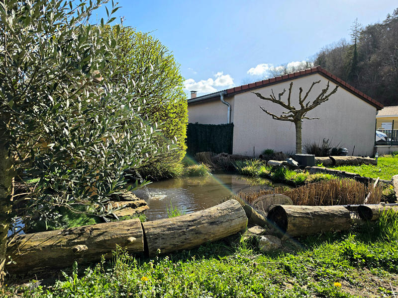 Maison - 95 m² - 5 pièces