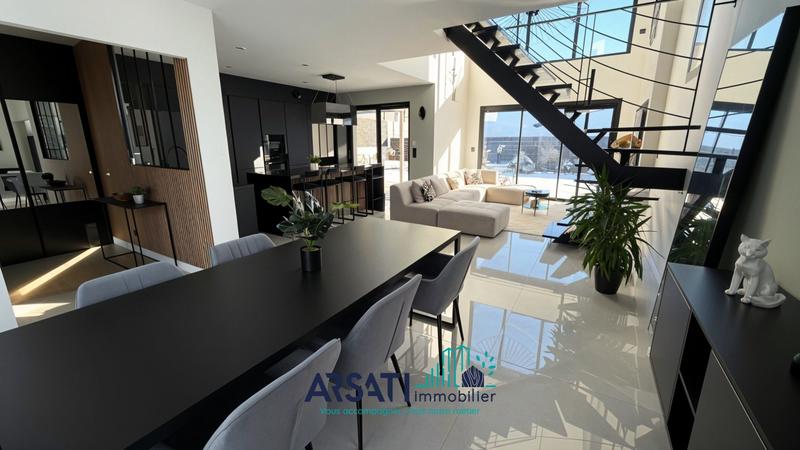 Maison contemporaine - 122 m² - 5 pièces