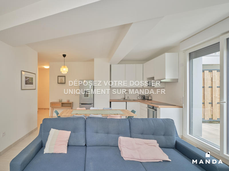 Chambre - 14 m² - 5 pièces